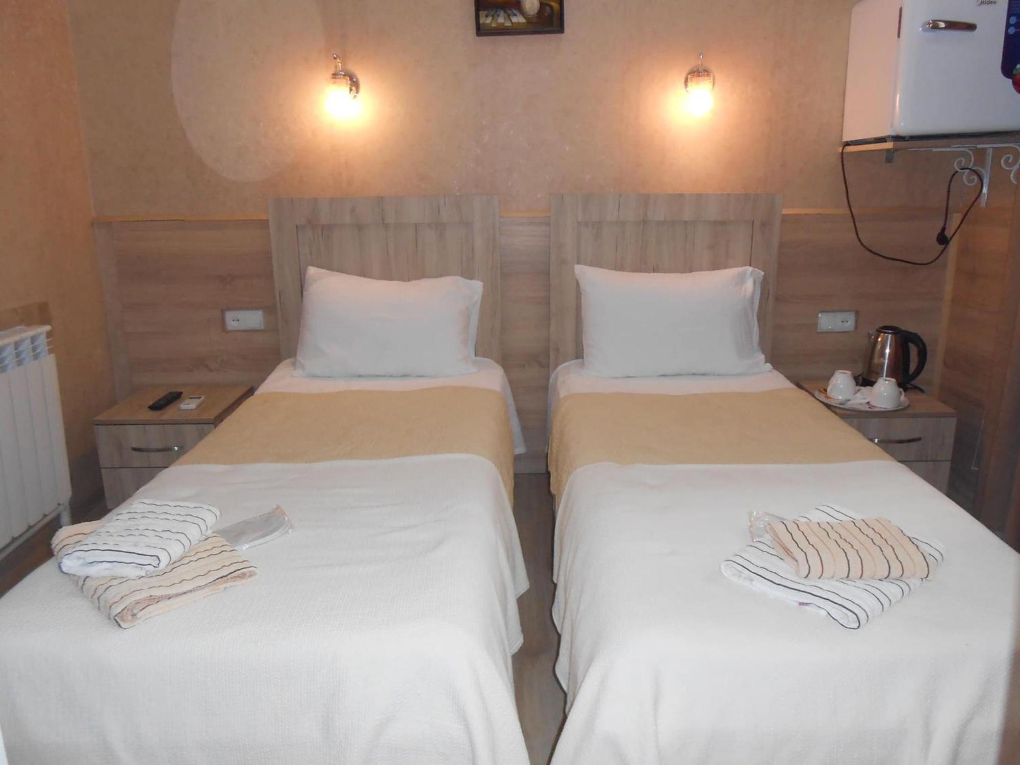 Anseza Hotel Kʼutʼaisi Quarto foto
