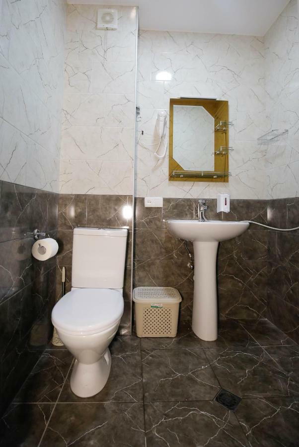 Anseza Hotel Kʼutʼaisi Exterior foto