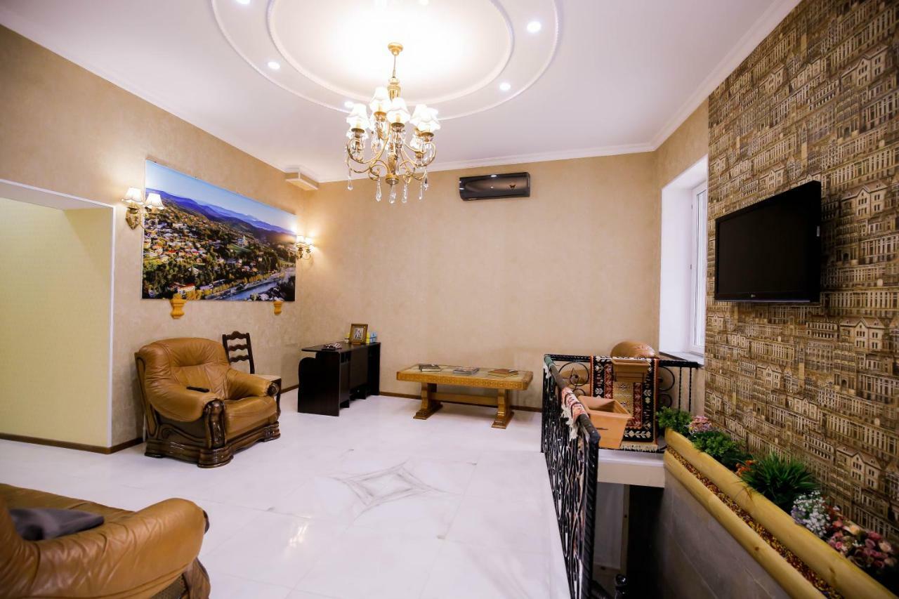 Anseza Hotel Kʼutʼaisi Exterior foto